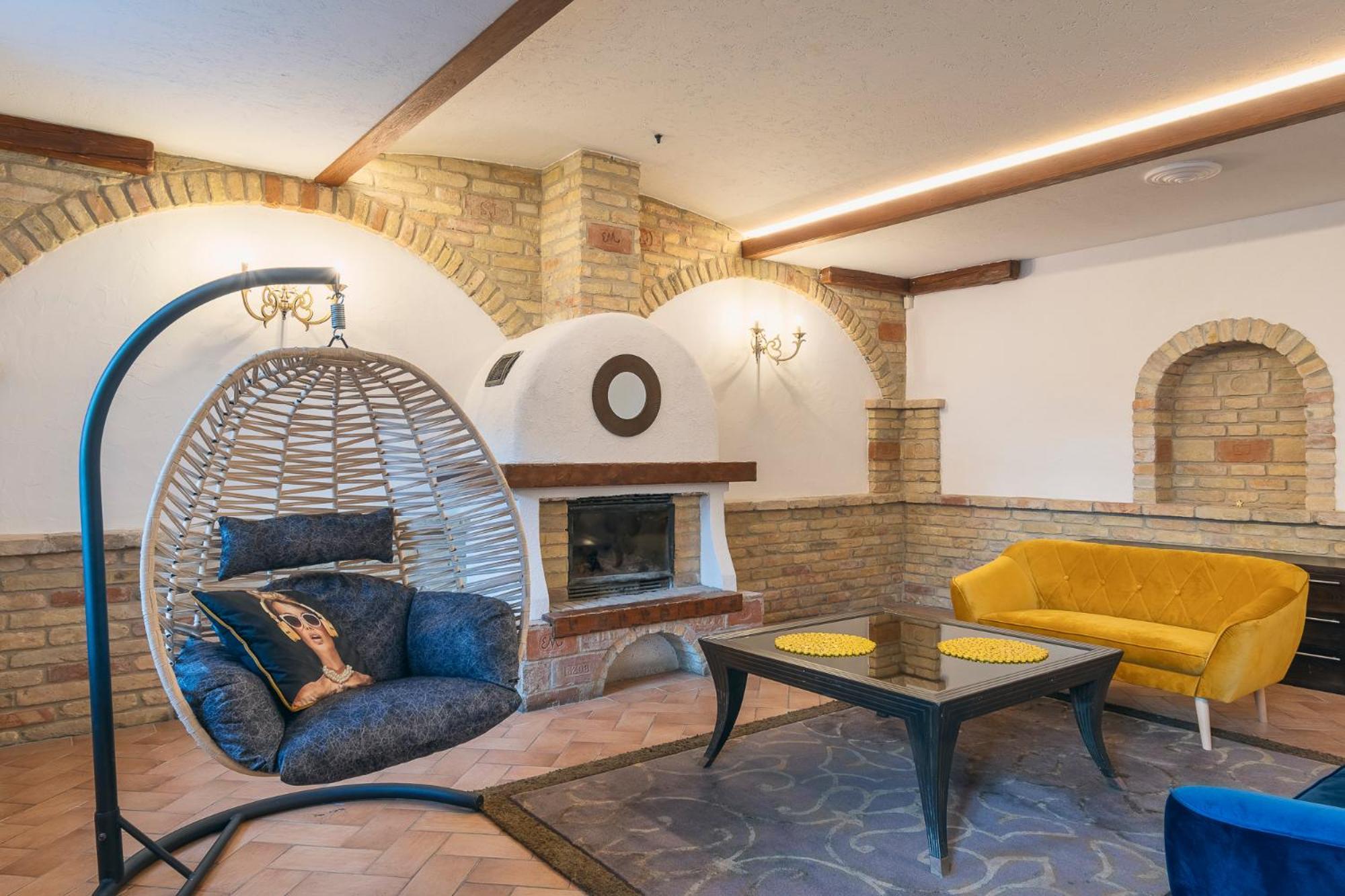 Feel Good House Hotell Notincs Exteriör bild